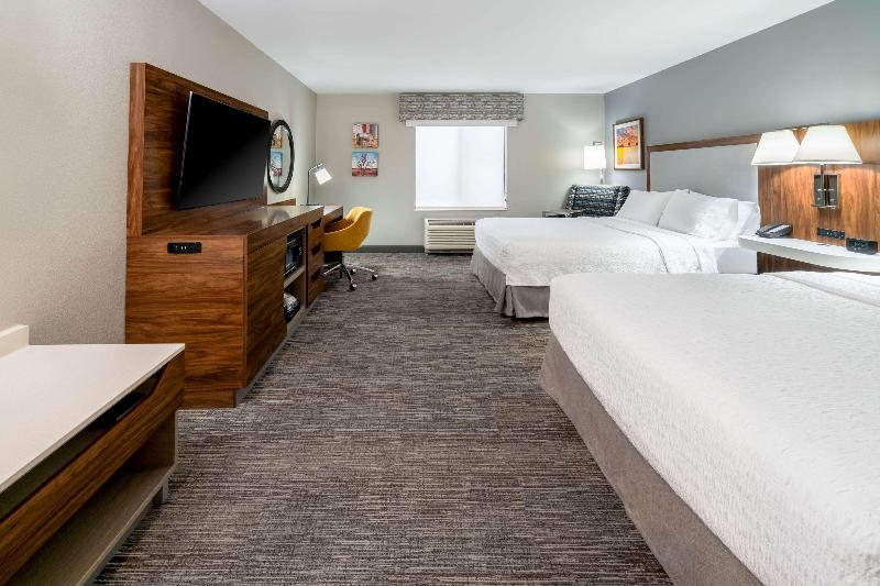 Hampton Inn Mitchell image