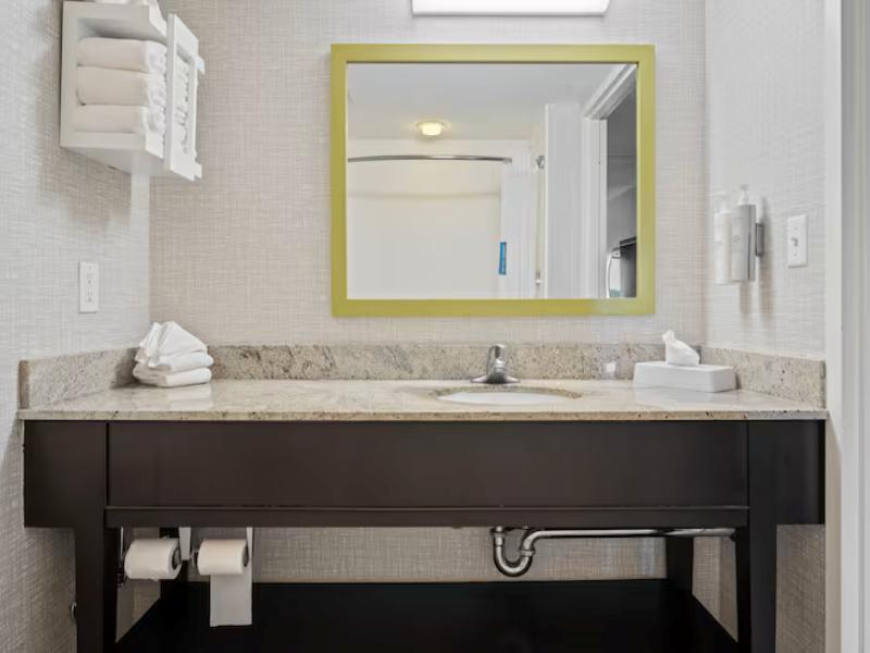 Hampton Inn Ridgefield Park image