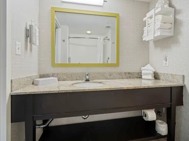 Hampton Inn Ridgefield Park image