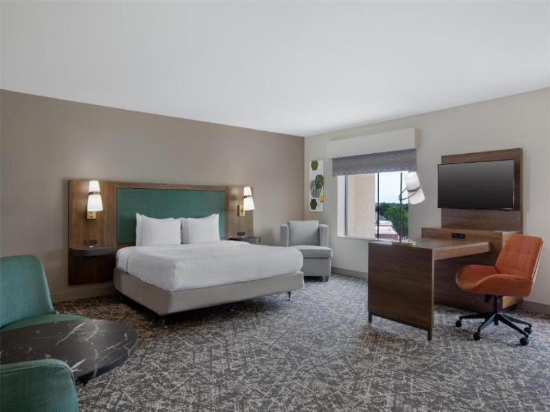 HamptonInn Dallas North Entertainment District image