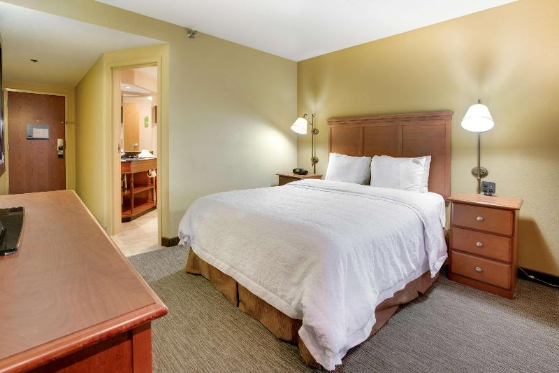 Hampton Inn Pittsburgh-Airport image