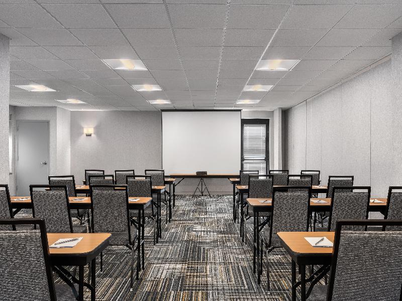 Homewood Suites by Hilton Newtown, PA image