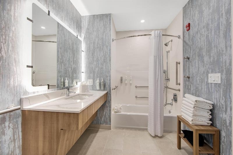 Homewood Suites by Hilton East Rutherford - Meadow image