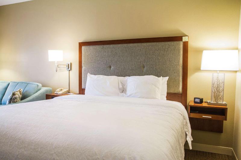 Hampton Inn Charleston - Daniel Island image