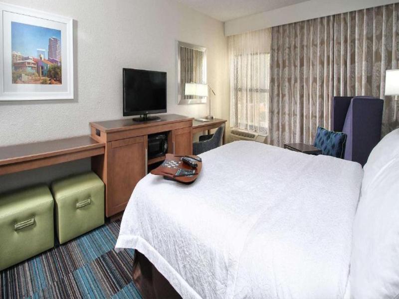 Hampton Inn Tucson-Airport image