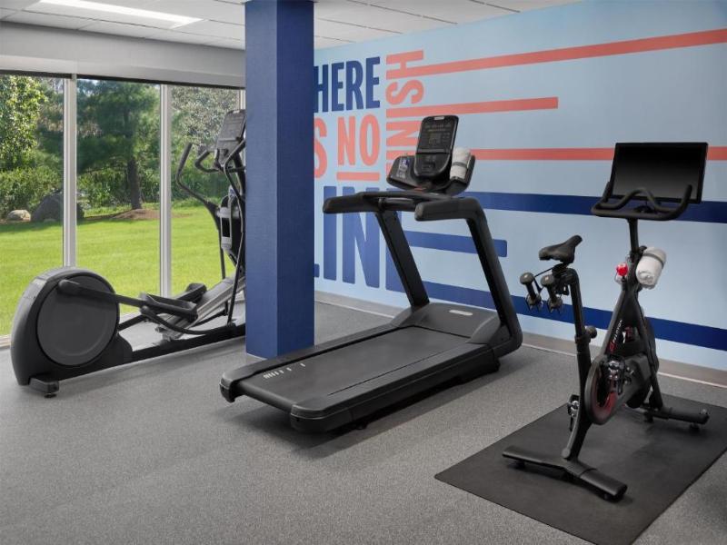 Hampton Inn & Suites Cleveland-Southeast/Streetsbo image