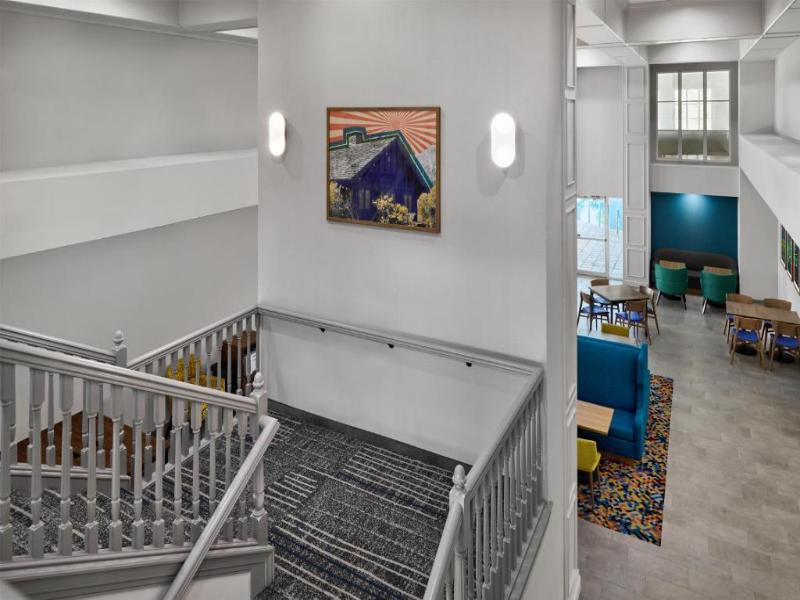 Hampton Inn & Suites Cleveland-Southeast/Streetsbo image