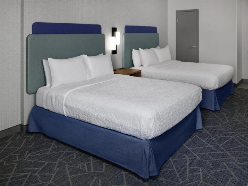 Hampton Inn & Suites Cleveland-Southeast/Streetsbo image
