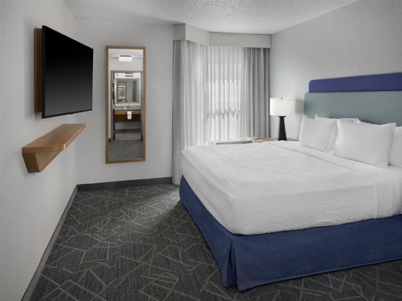 Hampton Inn & Suites Cleveland-Southeast/Streetsbo image
