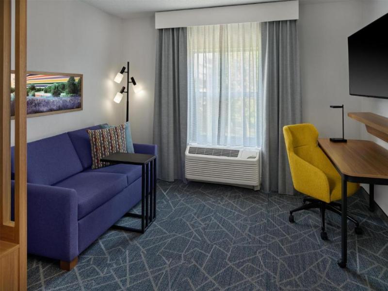 Hampton Inn & Suites Cleveland-Southeast/Streetsbo image