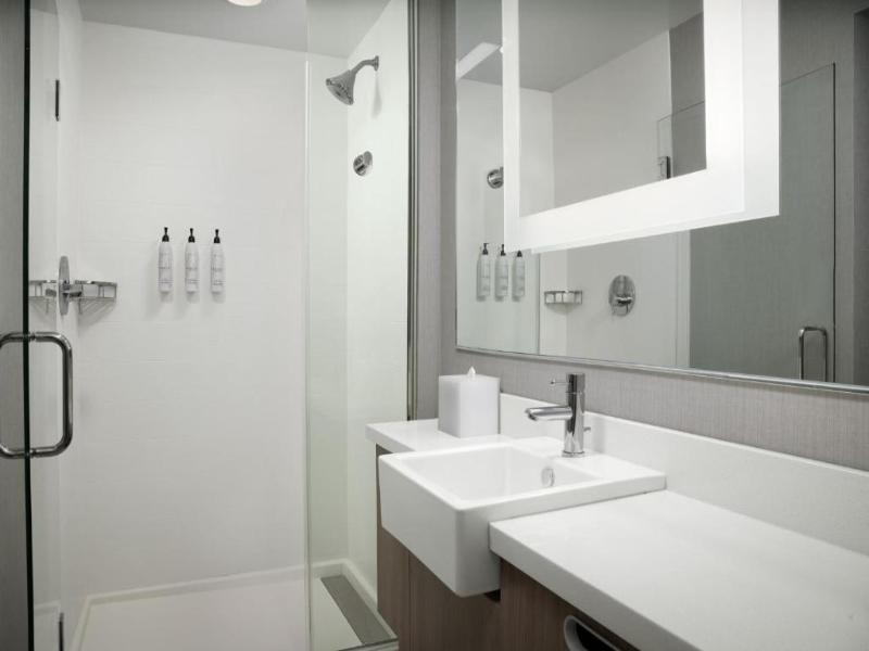 Hampton Inn Lexington-Historic District image