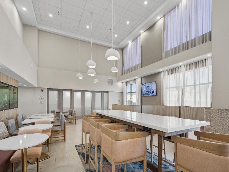 Hampton Inn & Suites Pharr image
