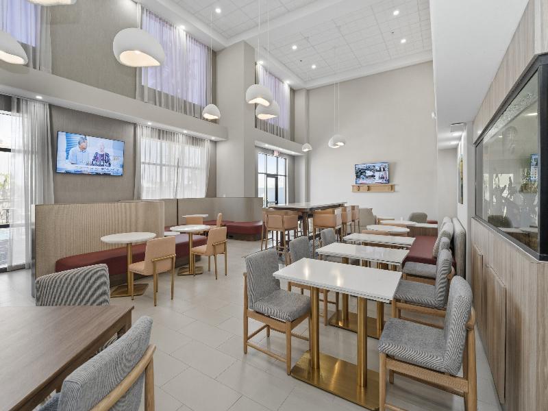Hampton Inn & Suites Pharr image