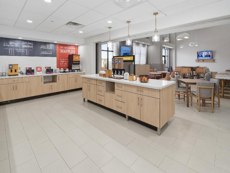 Hampton Inn & Suites Pharr image