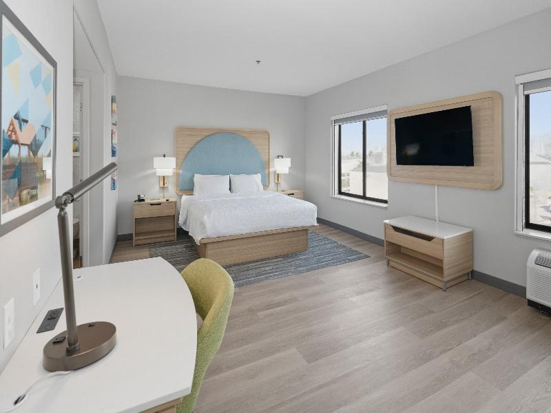 Hampton Inn & Suites Pharr image