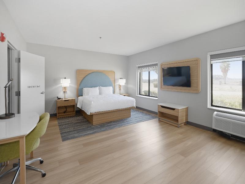 Hampton Inn & Suites Pharr image