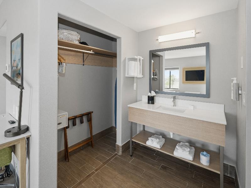 Hampton Inn & Suites Pharr image