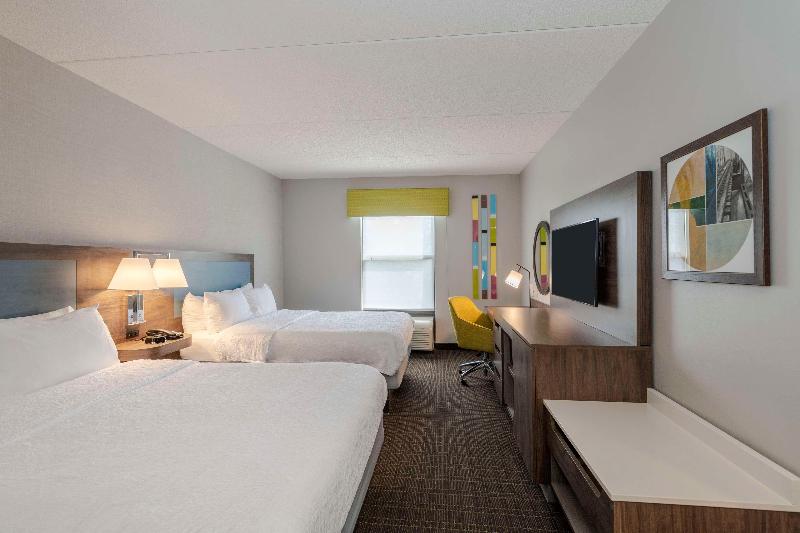 Hampton Inn & Suites Burlington image