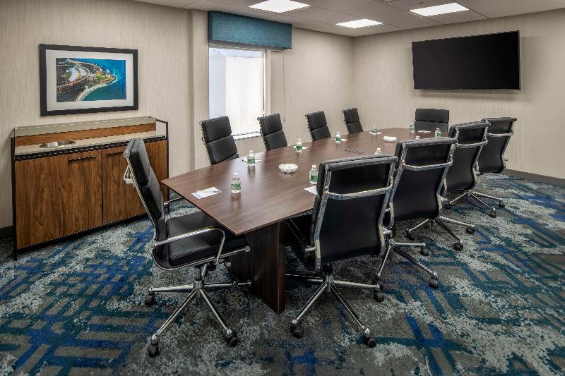 Hampton Inn Long Island/Commack image