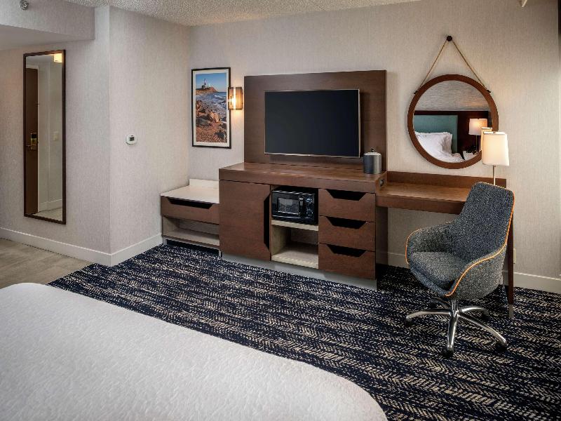 Hampton Inn Long Island/Commack image