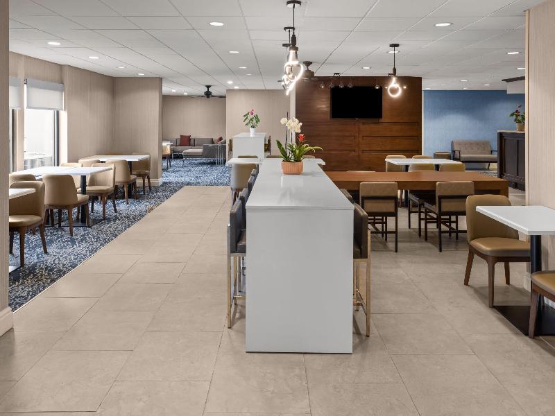 Wingate By Wyndham Cranberry image