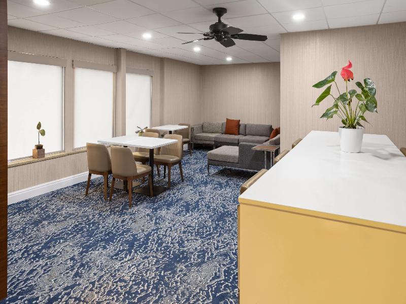 Wingate By Wyndham Cranberry image