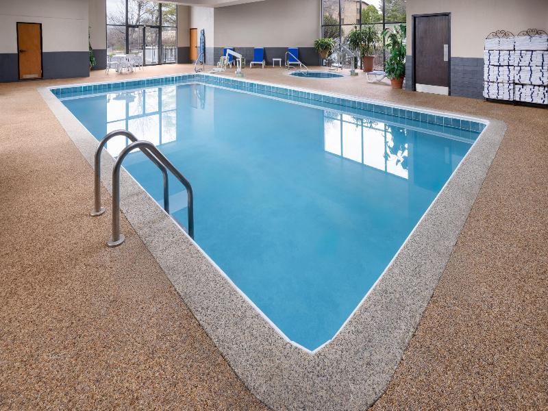 Wingate By Wyndham Cranberry image