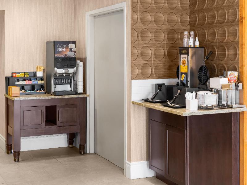 Wingate By Wyndham Cranberry image