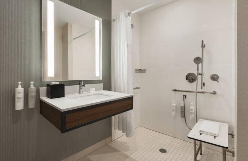 Hilton Garden Inn Riverhead image