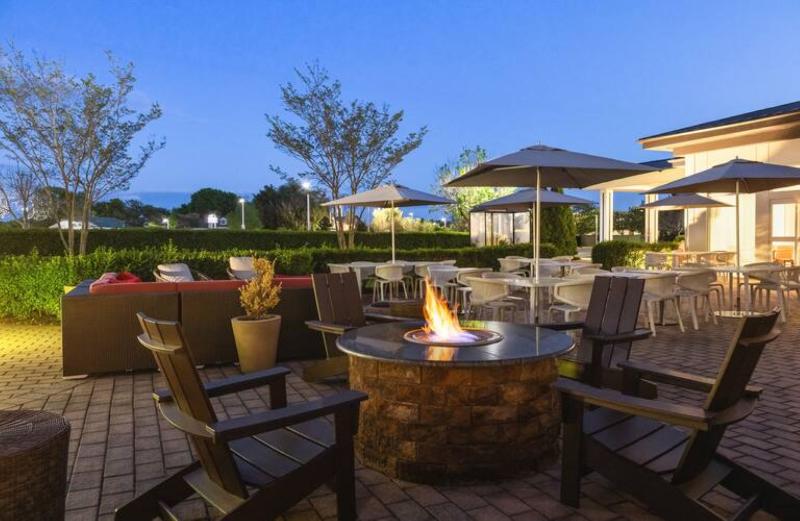 Hilton Garden Inn Riverhead image