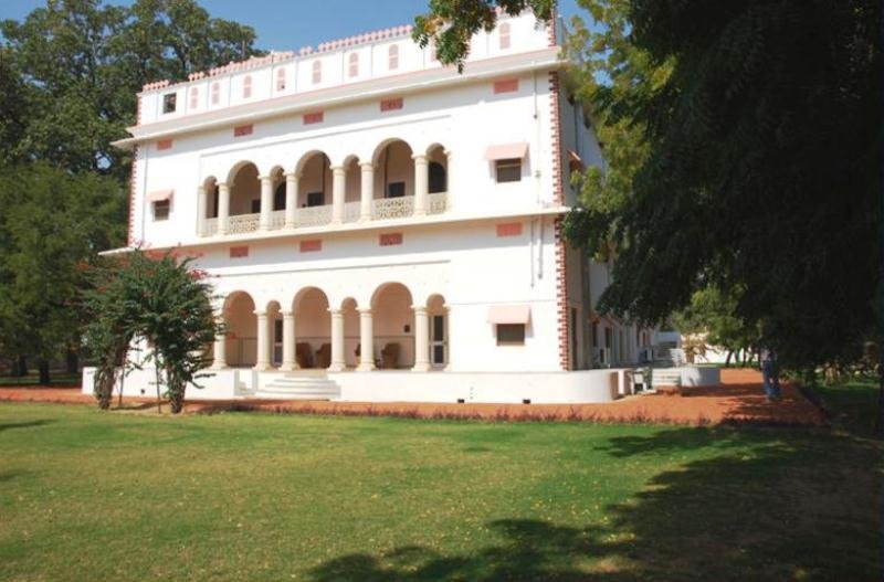 WH Bijayniwas Palace