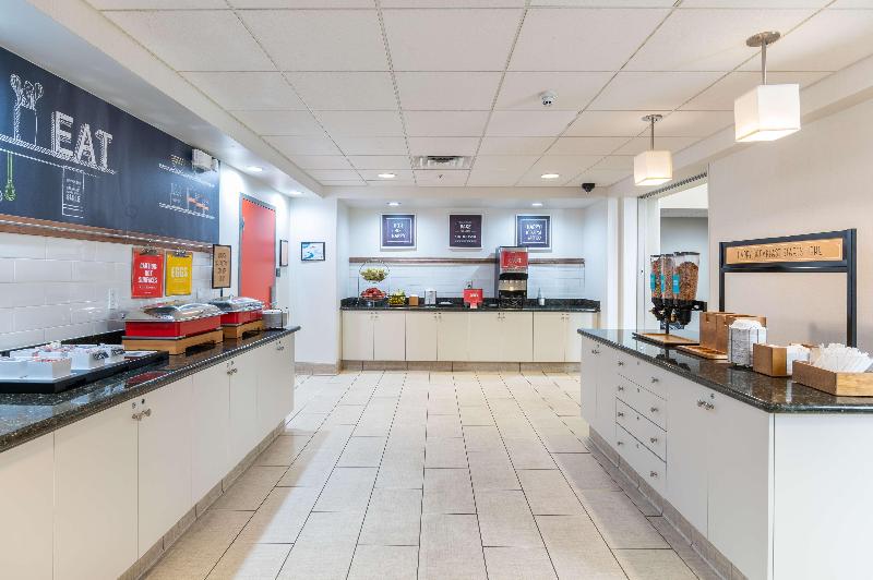 Hampton Inn & Suites Hartford-Manchester image