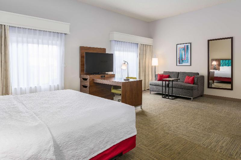 Hampton Inn & Suites Hartford-Manchester image