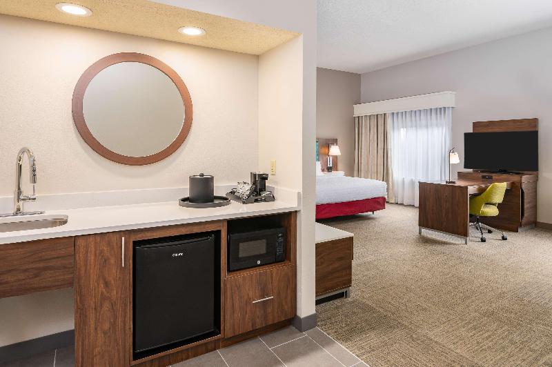 Hampton Inn & Suites Hartford-Manchester image