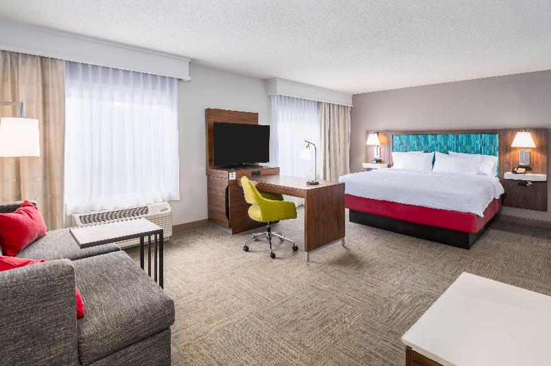 Hampton Inn & Suites Hartford-Manchester image