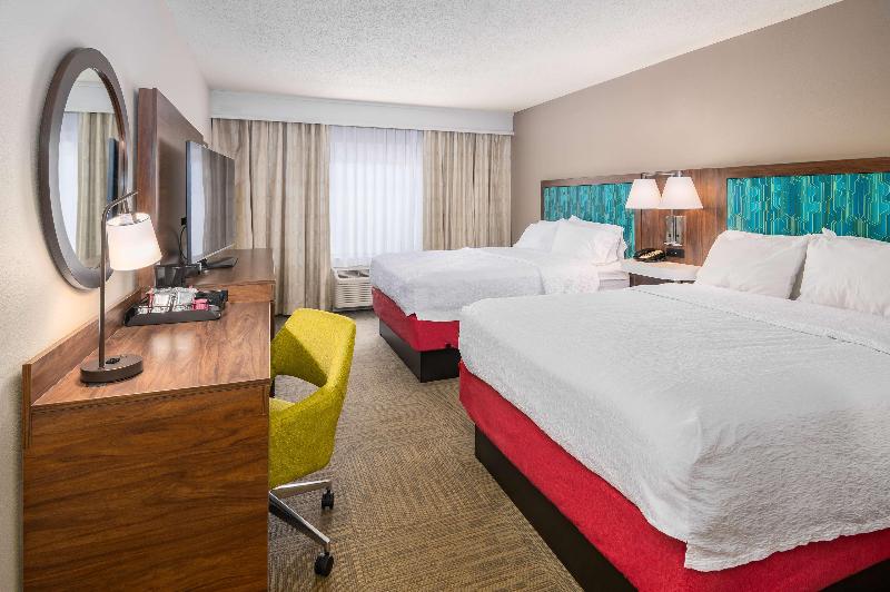 Hampton Inn & Suites Hartford-Manchester image