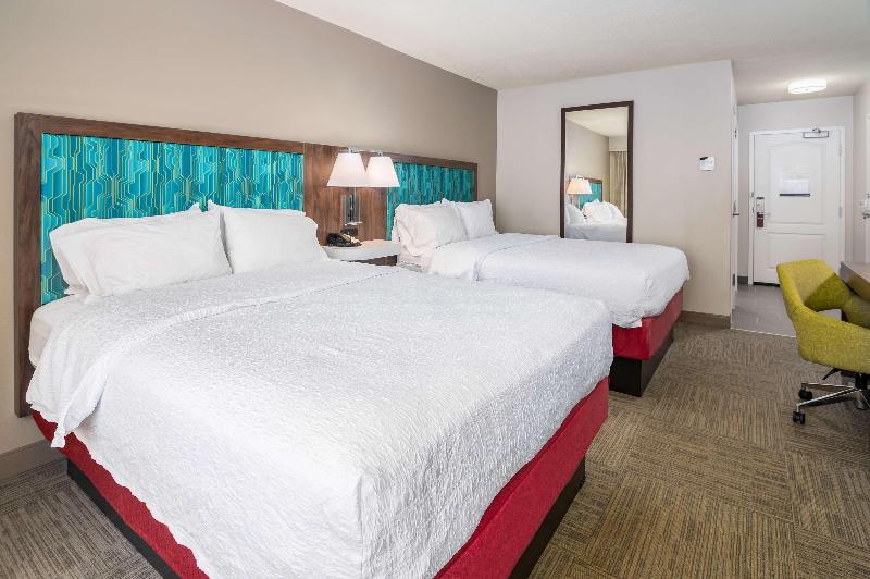 Hampton Inn & Suites Hartford-Manchester image