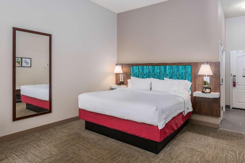 Hampton Inn & Suites Hartford-Manchester image