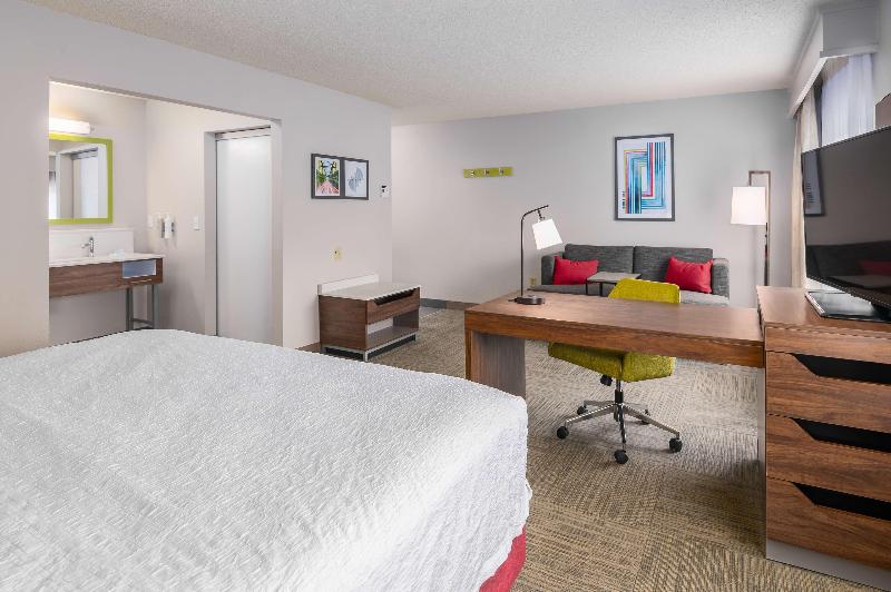 Hampton Inn & Suites Hartford-Manchester image