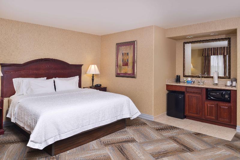 Hampton Inn & Suites Boise Meridian image