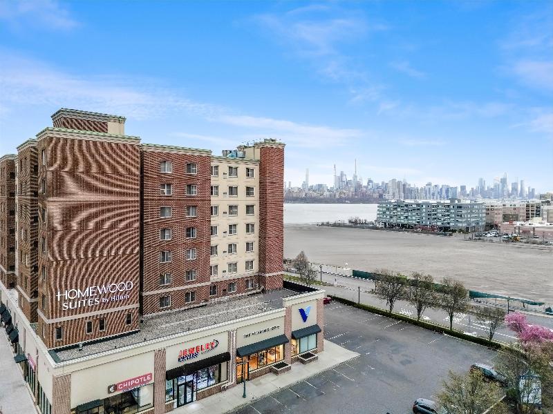 Homewood Suites by Hilton Edgewater-NYC Area image