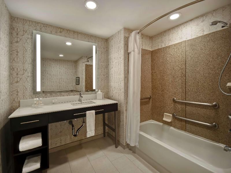 Homewood Suites by Hilton Edgewater-NYC Area image