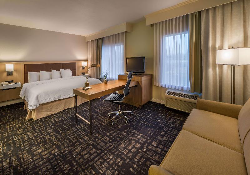 Hampton Inn & Suites Reno