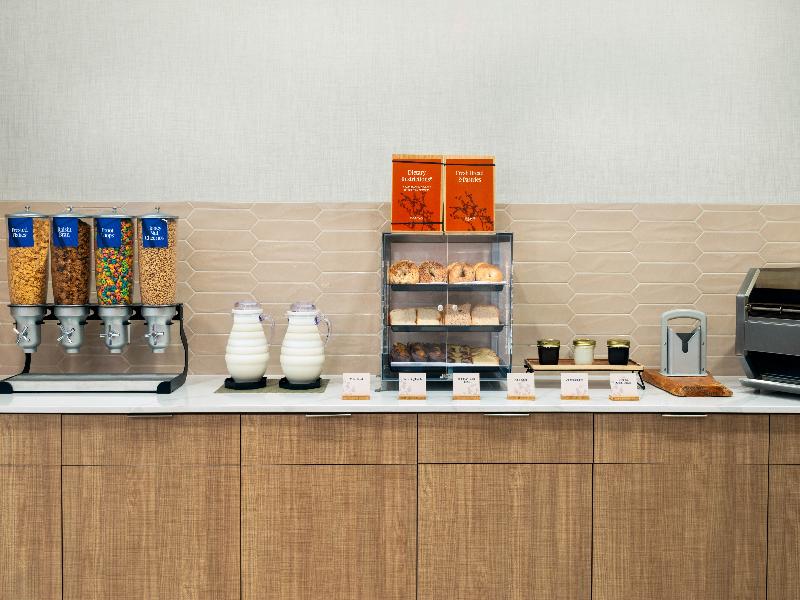 Homewood Suites by Hilton Holyoke-Springfield/Nort image