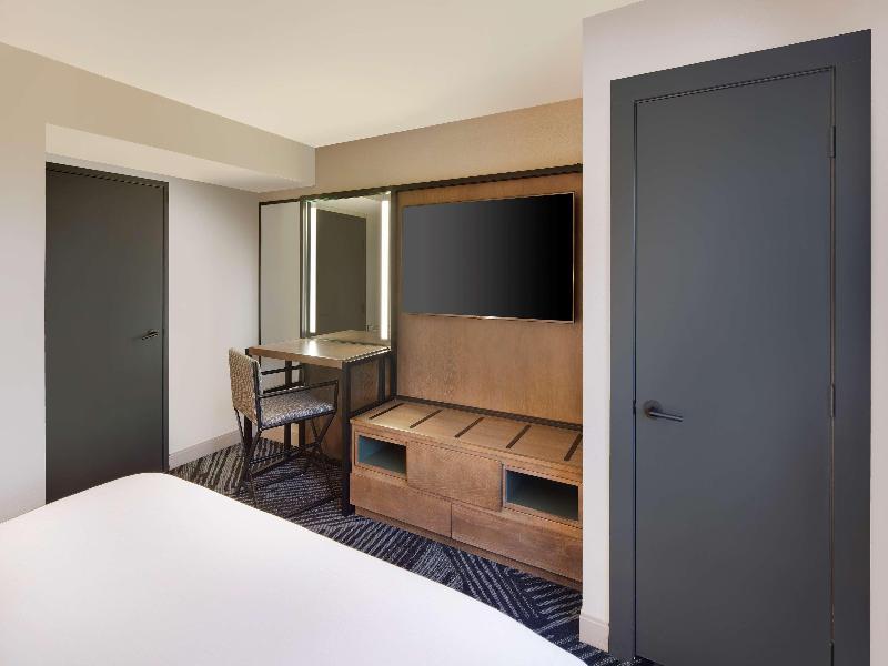 Embassy Suites San Rafael Marin County image