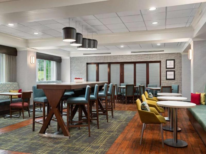 Hampton Inn South Kingstown - Newport Area image