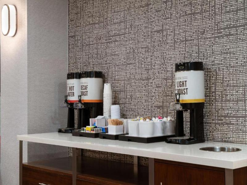Hampton Inn South Kingstown - Newport Area image
