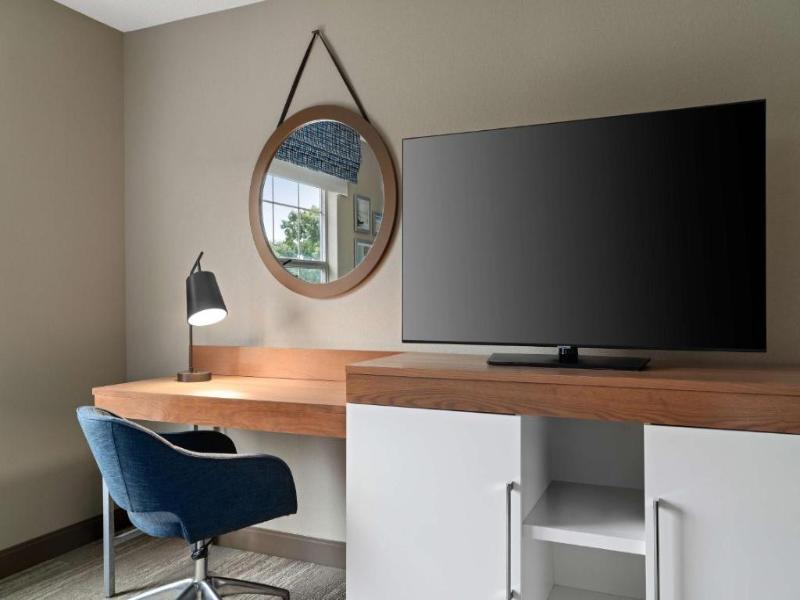 Hampton Inn South Kingstown - Newport Area image