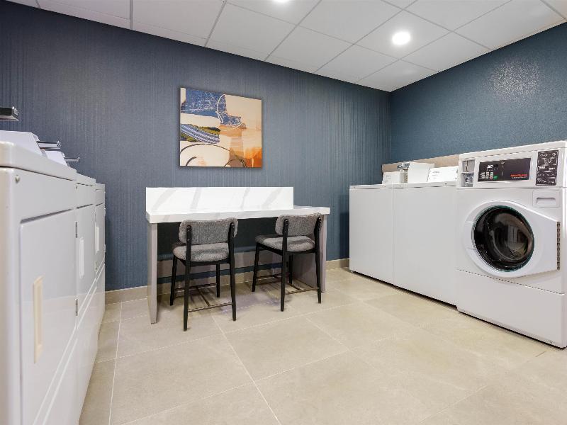 Homewood Suites by Hilton Orlando-UCF Area image