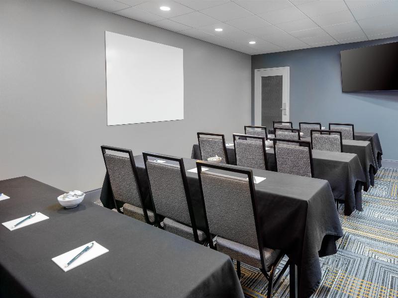 Homewood Suites by Hilton Orlando-UCF Area image